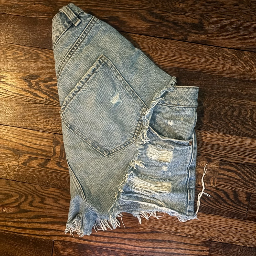GARAGE DENIM distressed blue Jean shorts size 09 - Picture 4 of 4